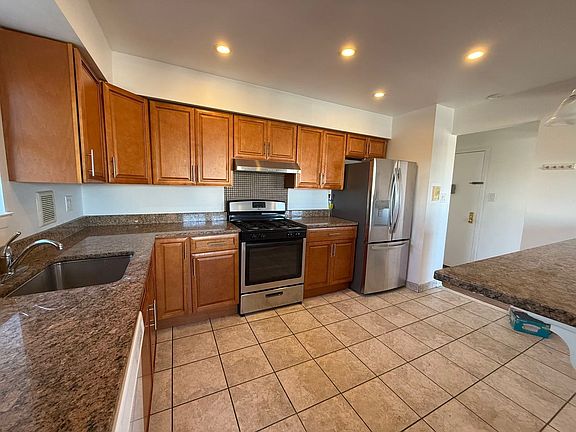 2nd image of 655 Edison Ave Floor 2