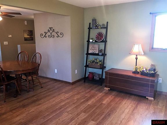 5th image of 308 Grove St E