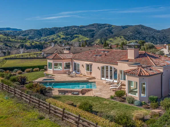 228 Valhalla Dr, Solvang, CA 93463