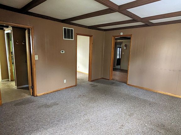 3rd image of 616 W 9th St