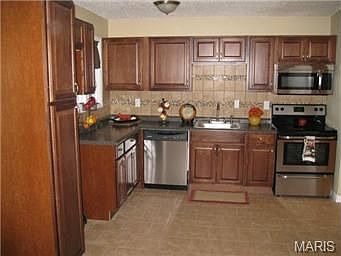 2nd image of 2341 Farflung Dr