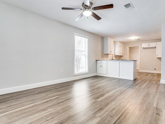4th image of 2216 Marburg St