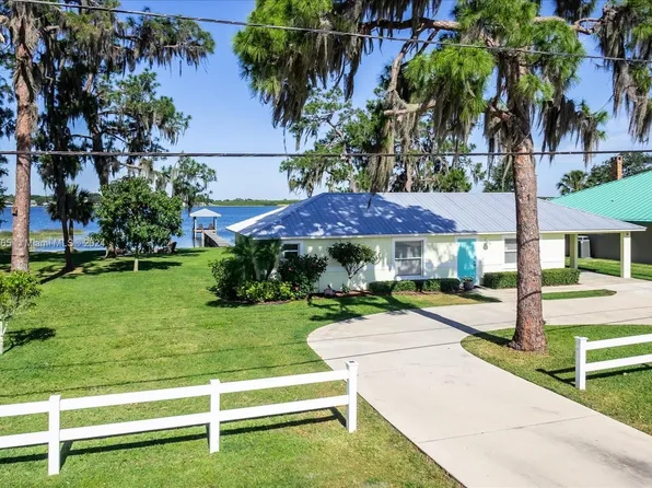 924 Lake Dr E, Lake Placid, FL 33852