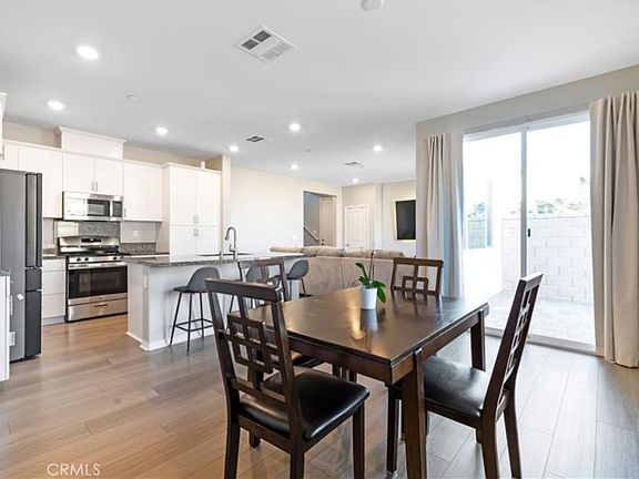 3rd image of 2498 Gunner Ridge Way