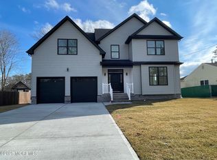 133 Hatch Ln, Manahawkin, NJ 08050