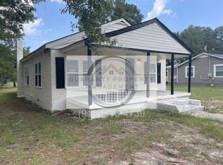 222 Waddell Dr, Fayetteville, NC 28301