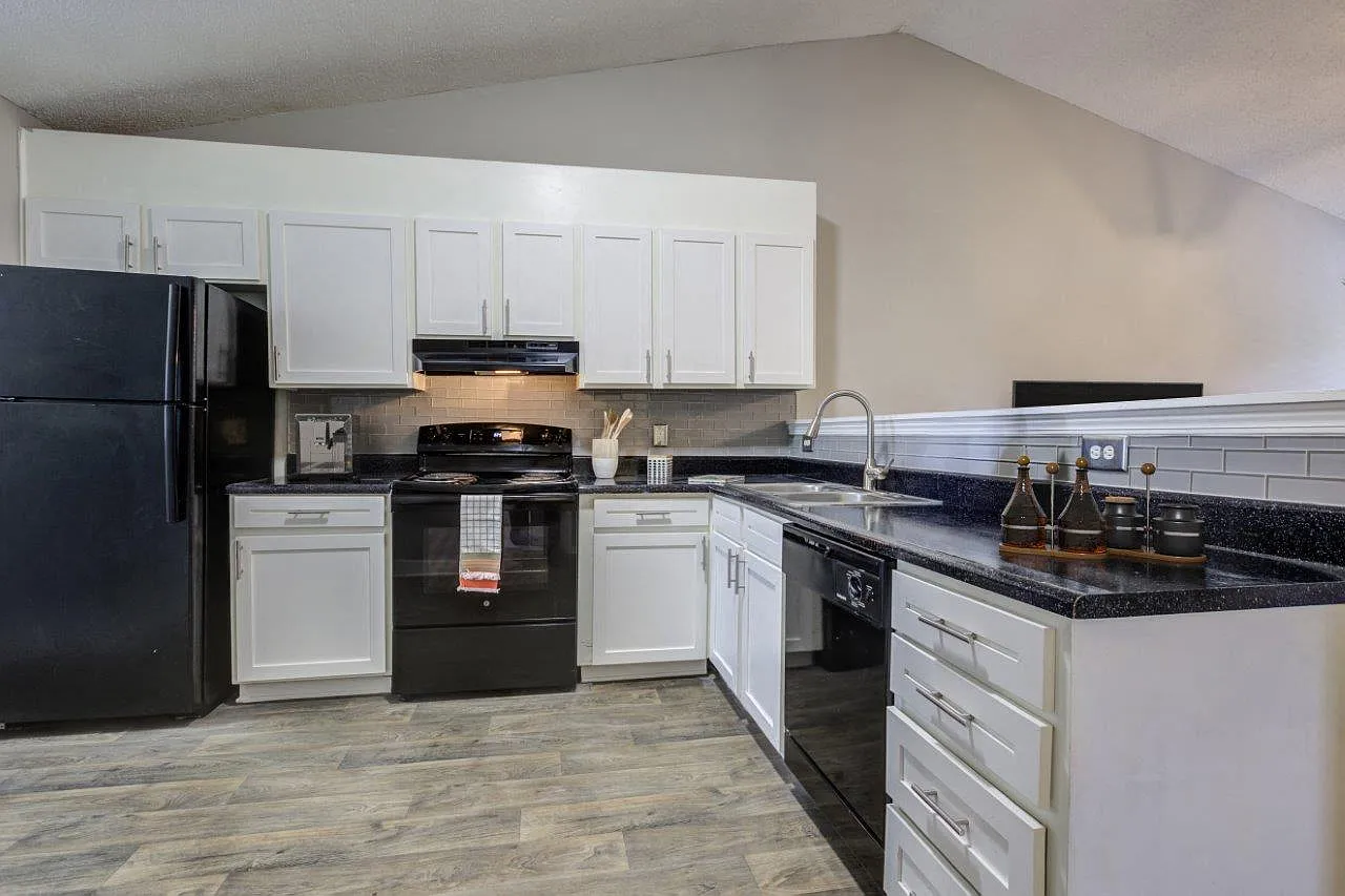 Waters Edge Apartment Homes (NC) — Photo 1