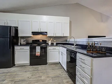 Waters Edge Apartment Homes