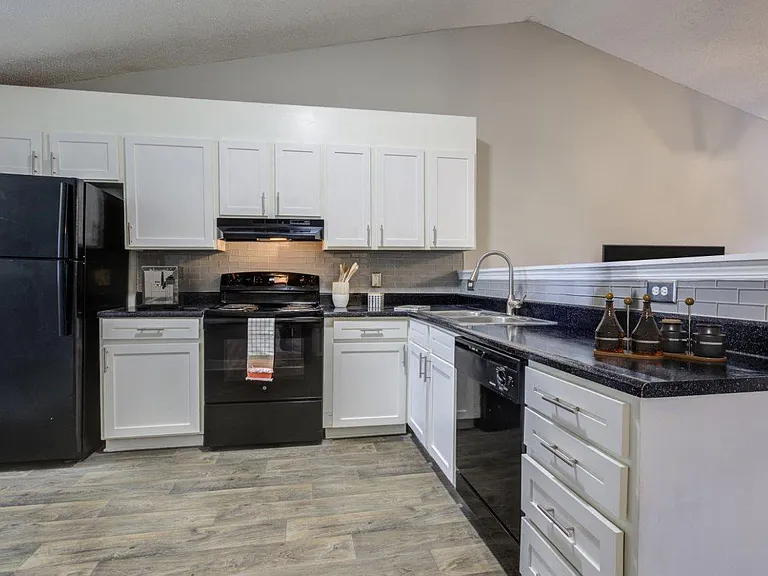 Waters Edge Apartment Homes (NC) — Photo 1