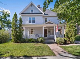 211 State St, Petoskey, MI 49770
