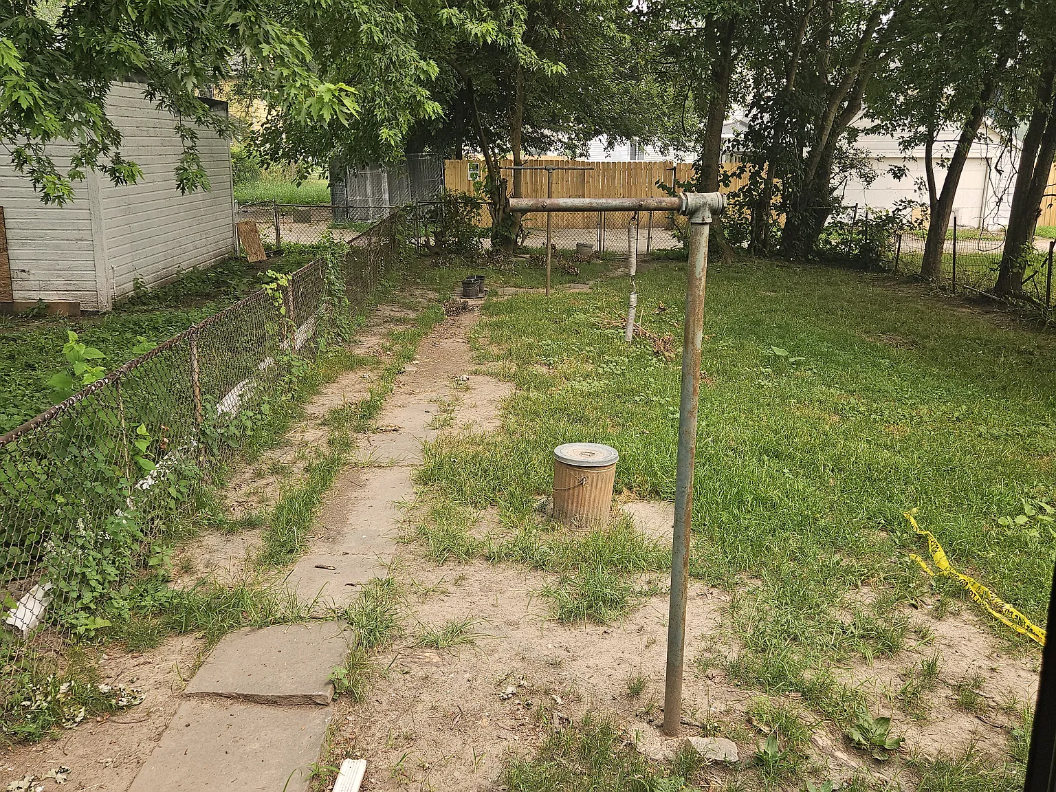 3 bed, 1084 sqft, $1,098 — Photo 4