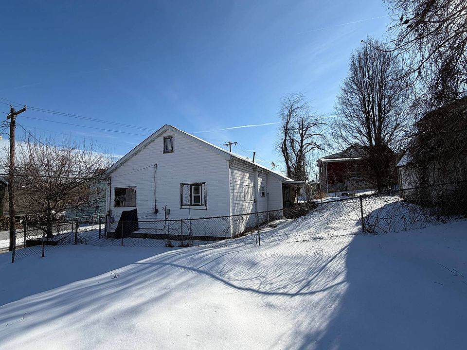 2nd image of 1323 Adams Ave