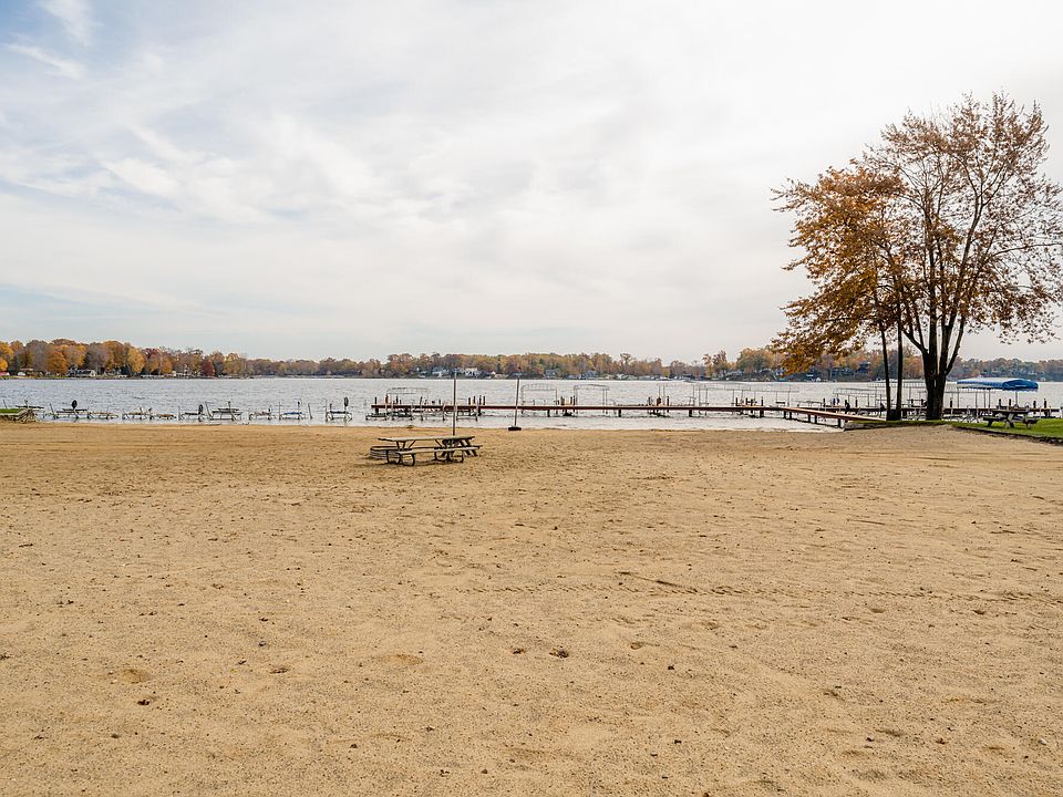 5959 Paw Paw Lake Rd APT 19, Coloma, MI 49038 Zillow