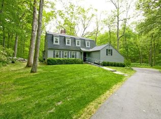17 Greenbriar Ln, Wilton, CT 06897