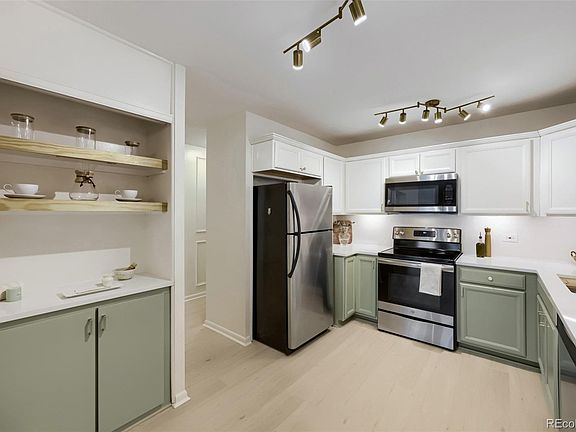 3rd image of 705 S Clinton Street Bldg 705 #9B
