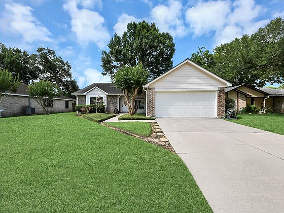 3rd image of 2422 Woven Wood Ln