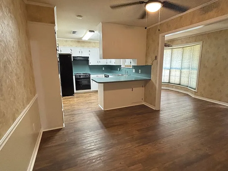 3505 Kresswick St — Photo 9