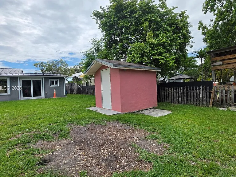 3325 S Lake Dr — Photo 20