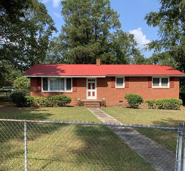 1st image of 529 Cedar Ln