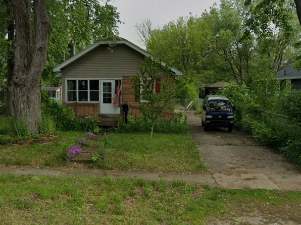 311 Farnham St SE, Kentwood, MI 49548