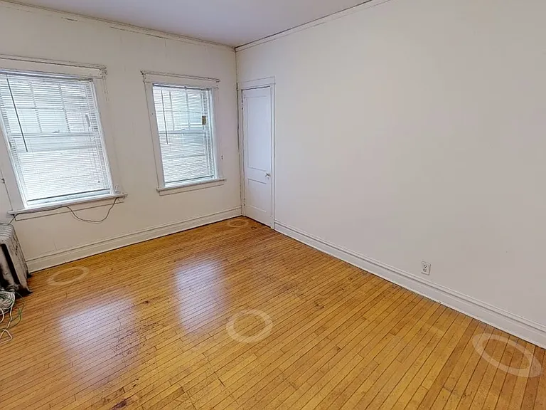 1902 E Linnwood Ave — Photo 31