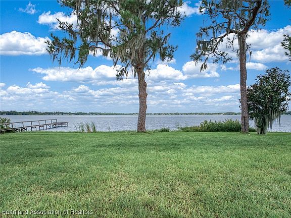 3rd image of 1074 Lake Sebring Dr