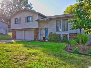 308 Flint Cir, Papillion, NE 68046