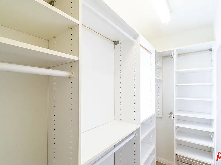 441 S Bedford Dr — Photo 17
