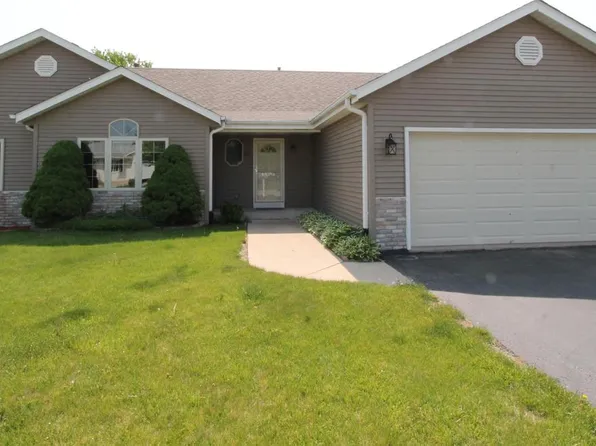 57 East Sedgemeadow STREET, Elkhorn, WI 53121