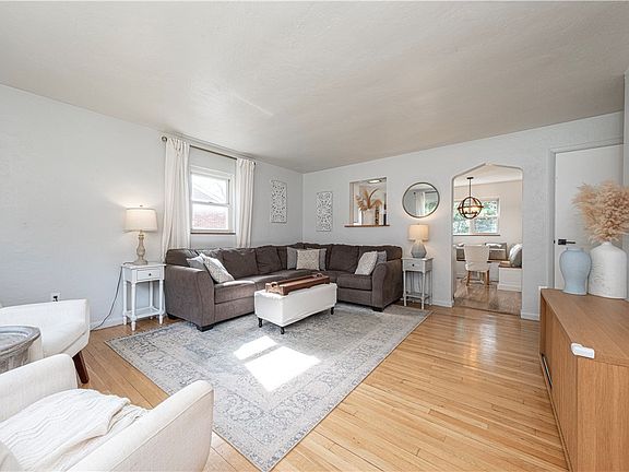 3rd image of 6511 Virginia Ave