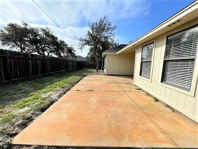 2242 Point Loma Dr — Photo 13