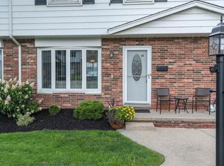 6486 State Rd APT C18, Parma, OH 44134