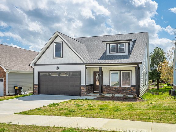 2nd image of 34 Willow Grove Ct