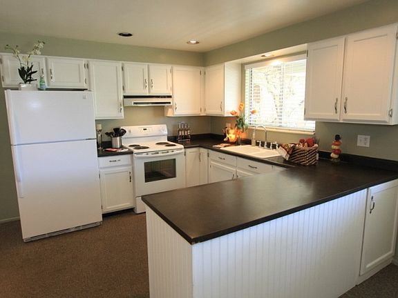 4th image of 8383 S Willow Creek Dr