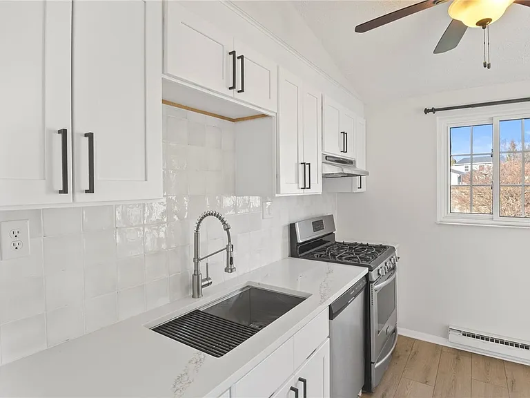 247 Overland Trl — Photo 2
