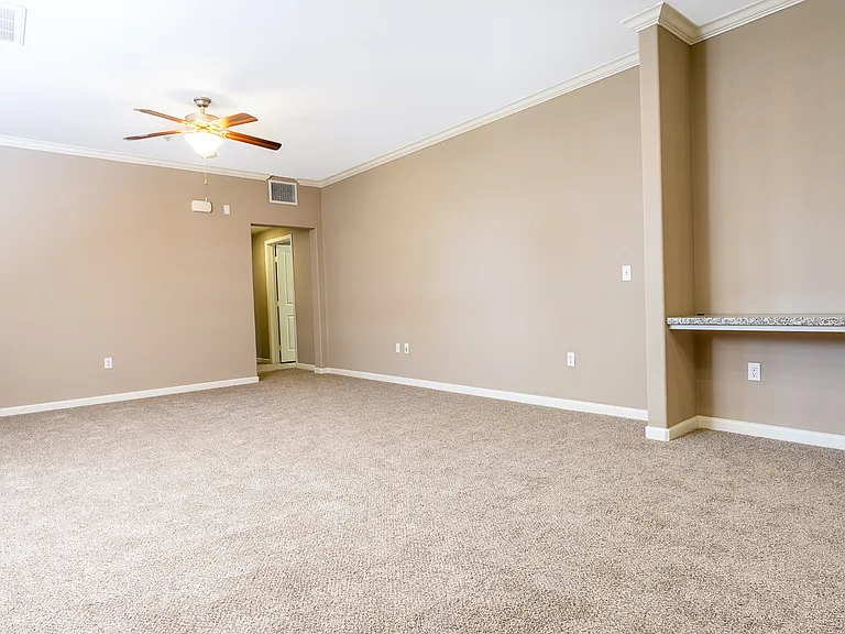 La Verne Village Luxury Apartment Homes — Photo 28