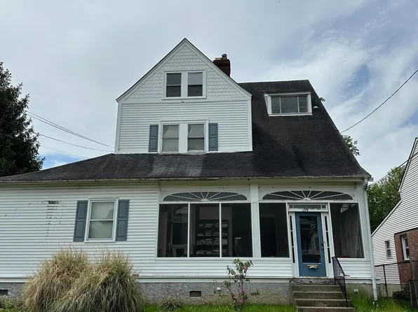 226 E Winona Ave, Norwood, PA 19074