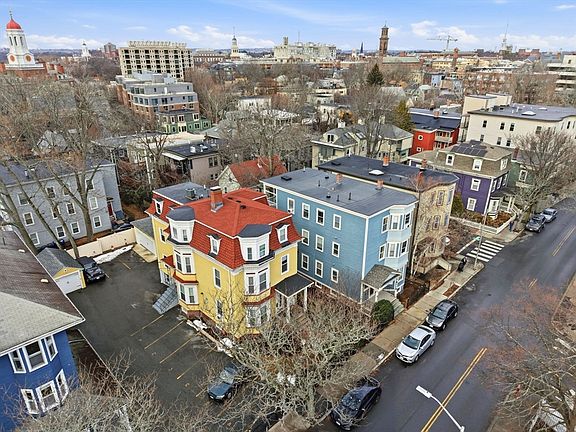 3rd image of 49-51 Putnam Ave