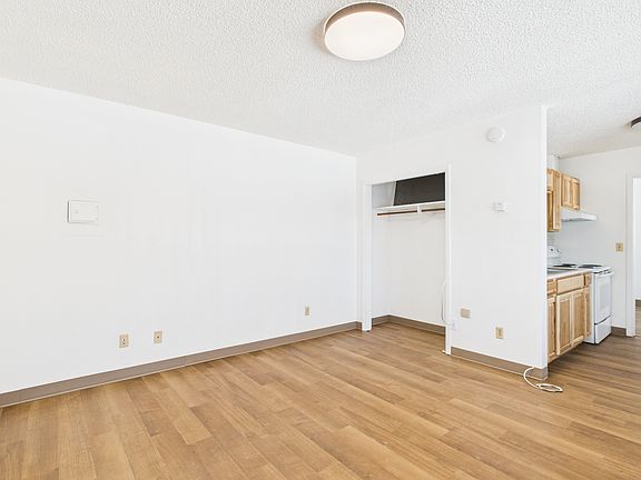 3rd image of 401 Slater St #11352809