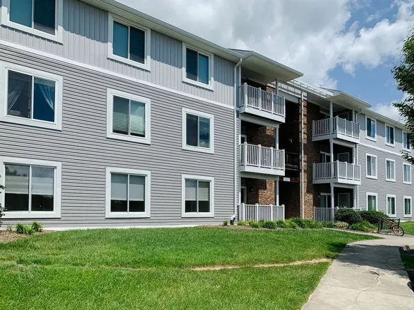 1203 E University Ter, Blacksburg, VA