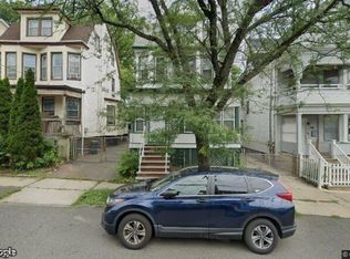 28 Laurel Ave, Irvington, NJ 07111