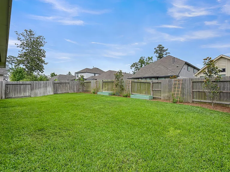 611 Lost Maples Bend Ln — Photo 26