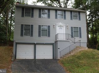 10317 Steamboat Landing Ln, Burke, VA 22015