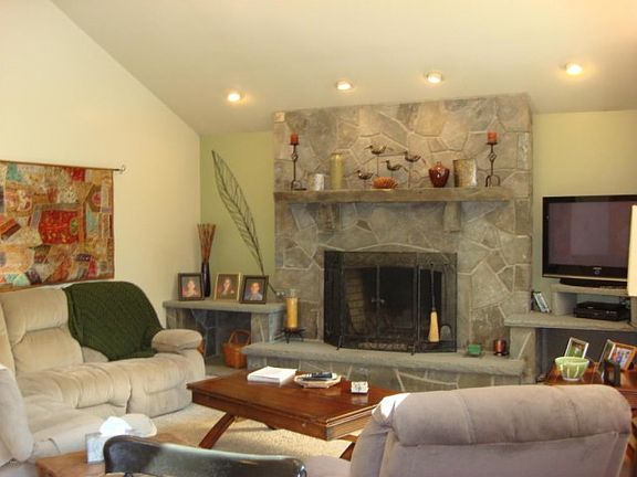 2nd image of 132 Don Dr