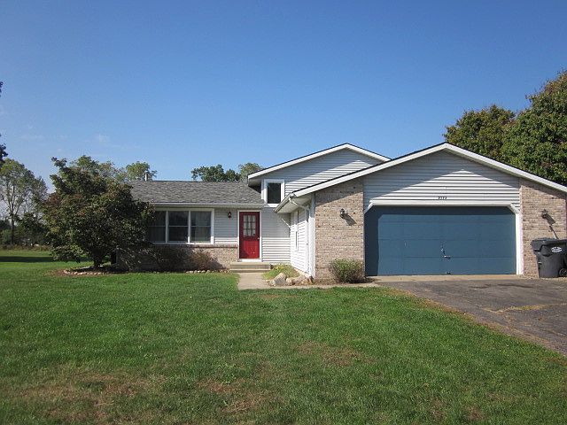 1st image of 9372 Arrowhead Dr W