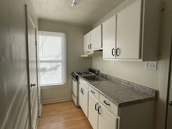 2nd image of 521 Dewey Ave APT 2
