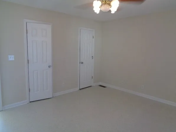 104A Tennessee Ave, Oak Grove, KY 42262