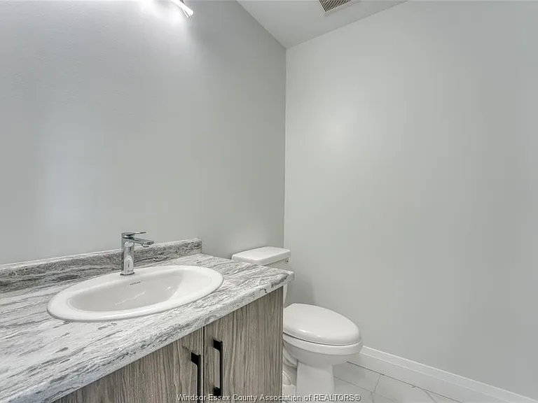 104 Eagle St — Photo 16