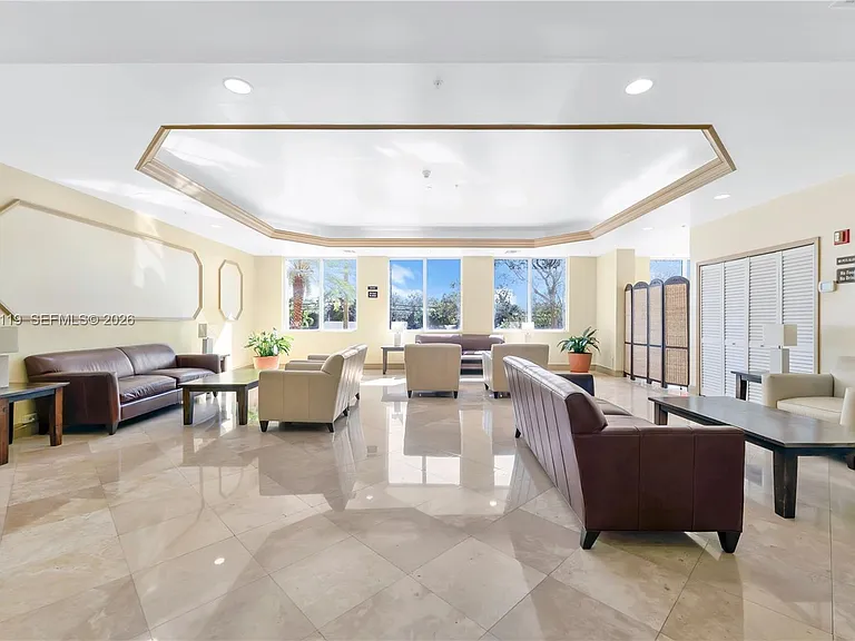3500 Coral Way #Penthouse 10 — Photo 25