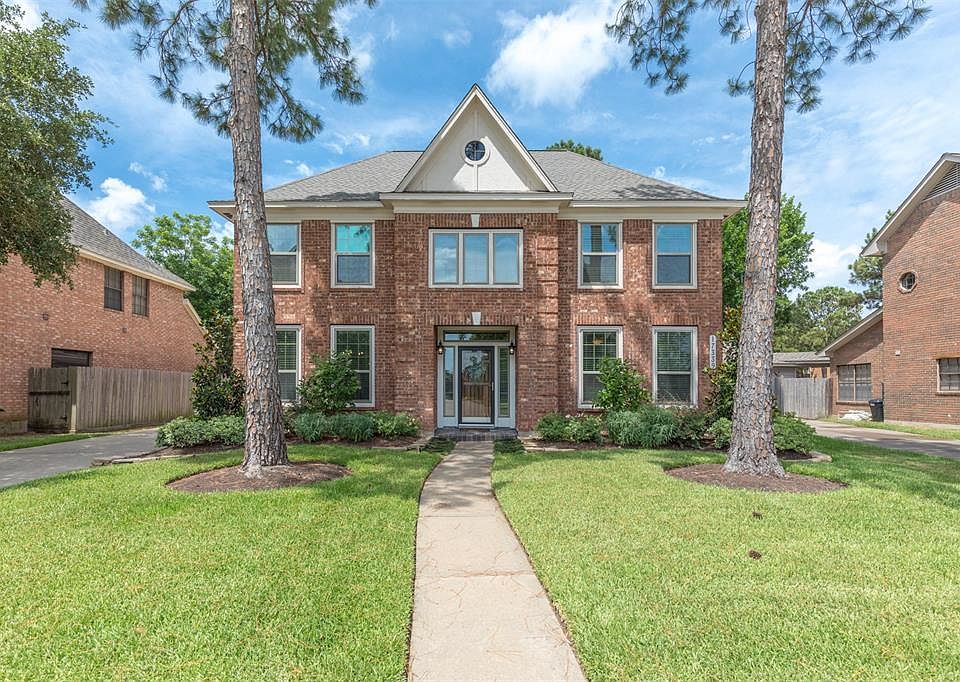 1st image of 17339 Meadow Heights Dr